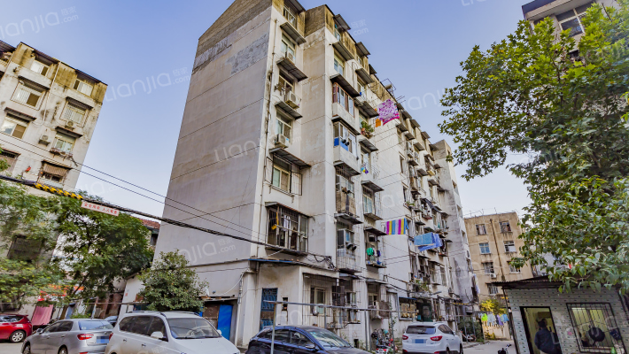 俱乐部小区外景图