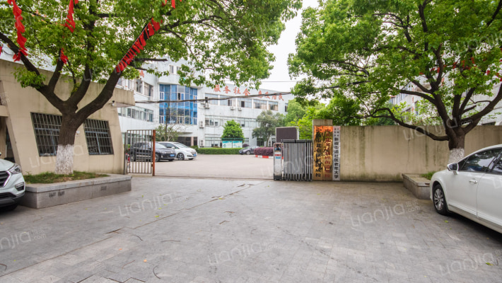 镇小路7号外景图