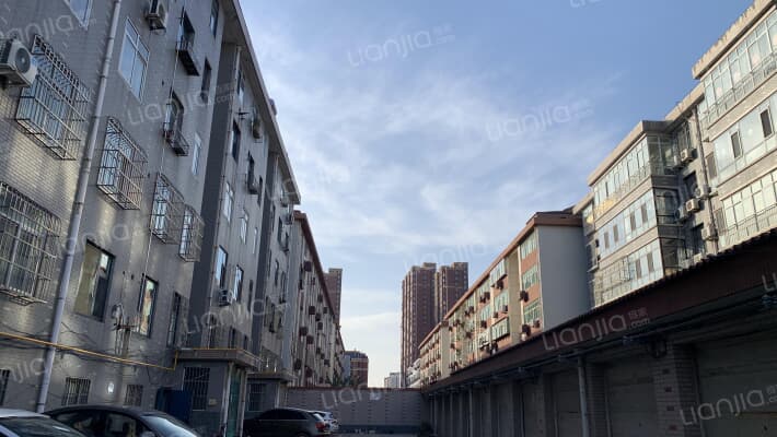 监理公司家属楼外景图