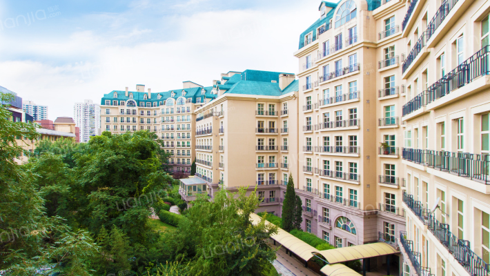 和乔丽晶一期外景图