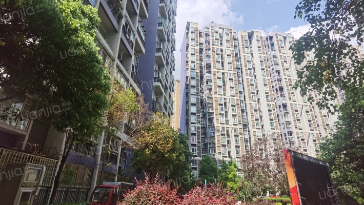 紫气东来外景图