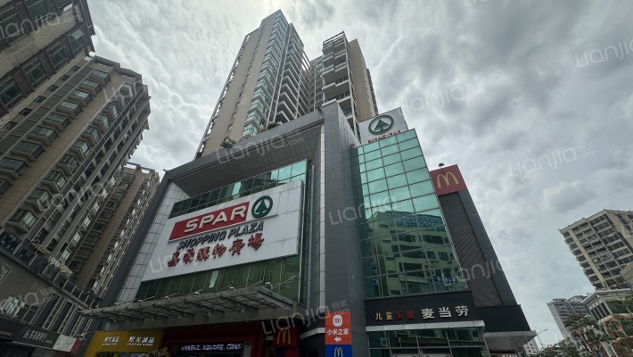 国威大厦外景图