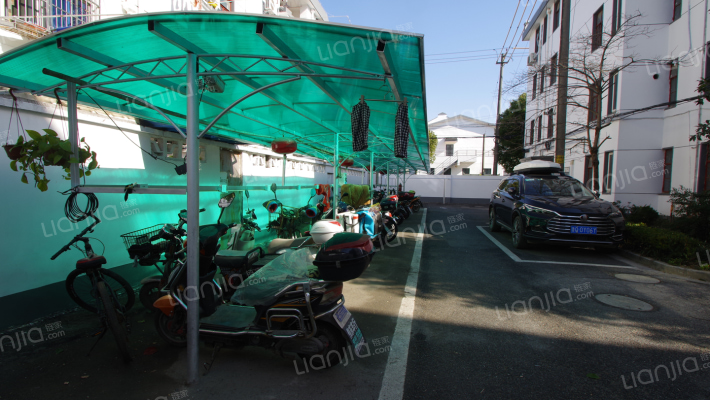 湾塘新村外景图