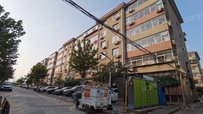 龍崗小區外景图