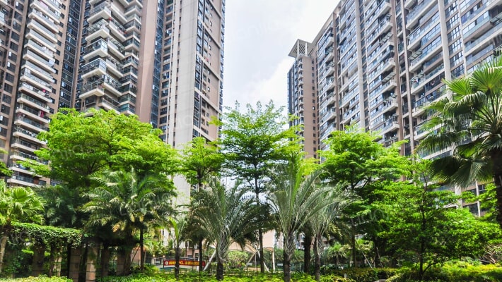 首地容御外景图