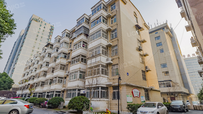 卫岗小学宿舍外景图