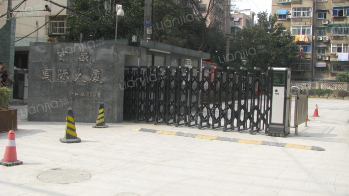 百盛国际大厦外景图