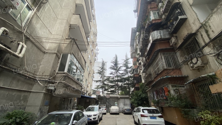 邮政建设中路宿舍外景图