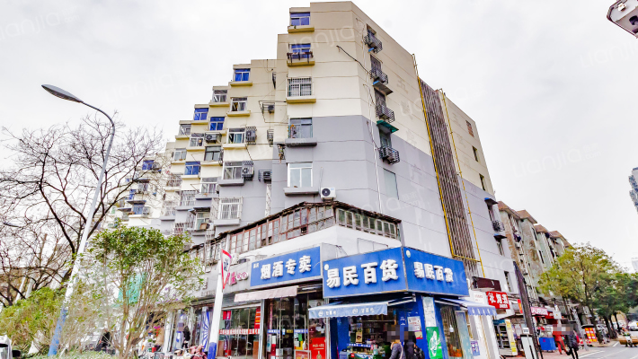 新华书店宿舍外景图