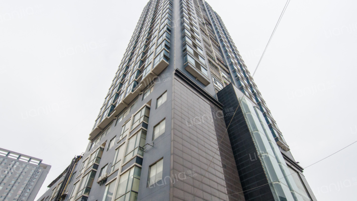 领御大厦外景图