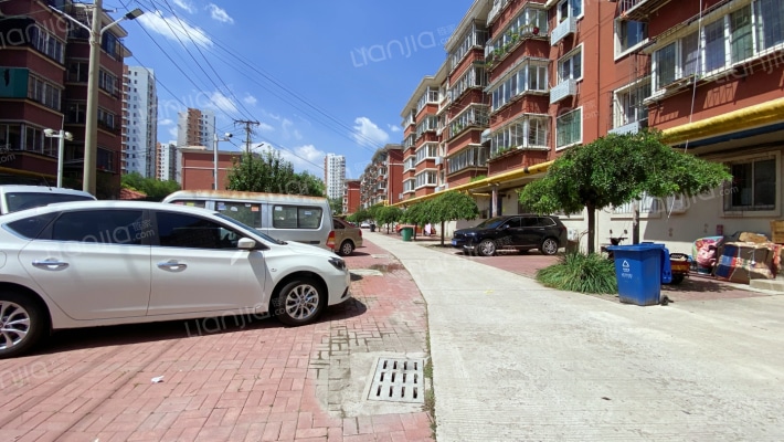 龙汇公寓外景图