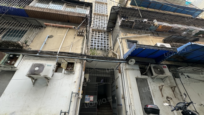 模范街25号外景图