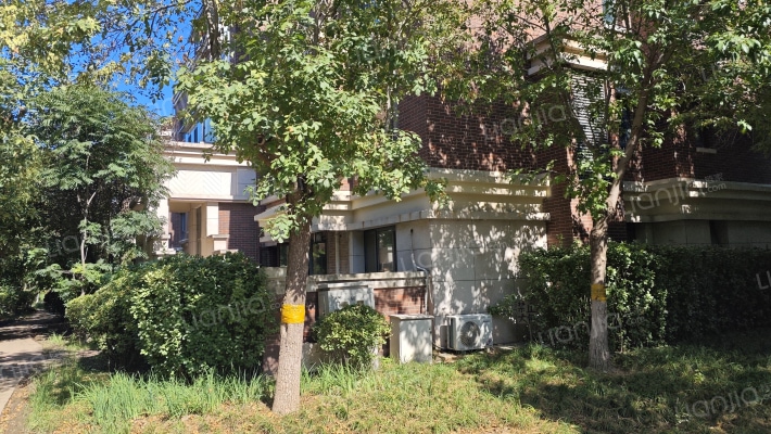 复地温莎堡红坊外景图