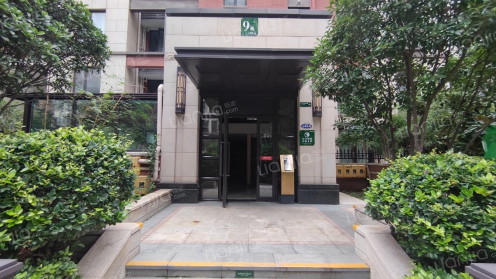 金地格林小城五期外景图