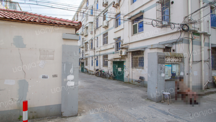 周东公寓外景图