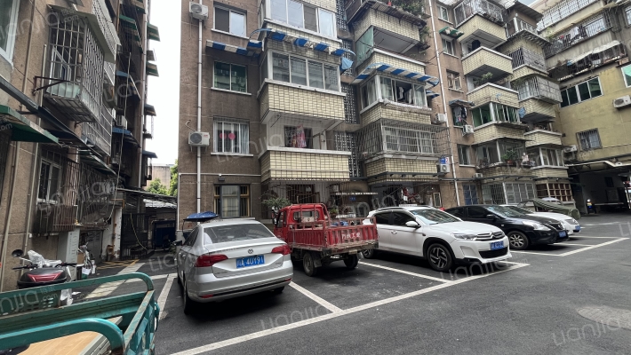 正西街81号外景图