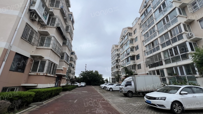 恩马山庄外景图