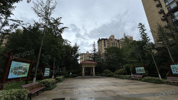 德馨珑湖外景图