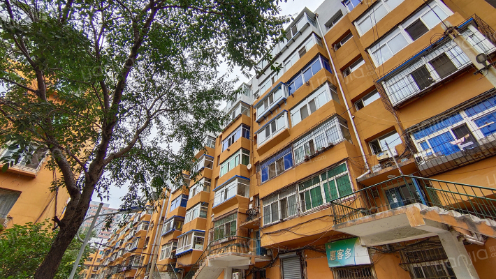 一经小区外景图