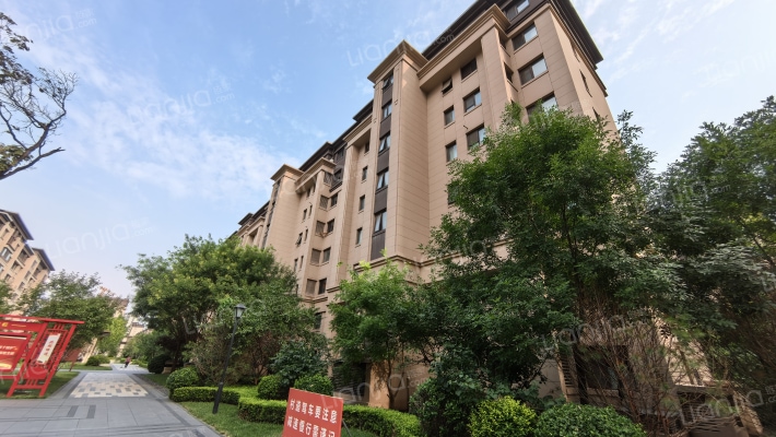 中建城源和湾外景图