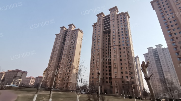 中南世纪城外景图