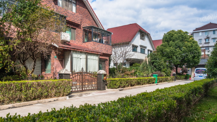 绿缘别墅外景图