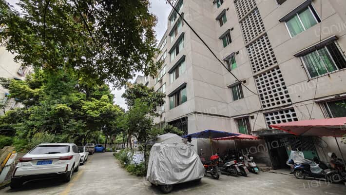 阿坝州农发行家属院外景图