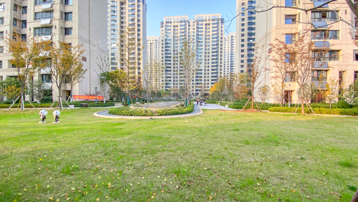 北雁湖金茂湾外景图