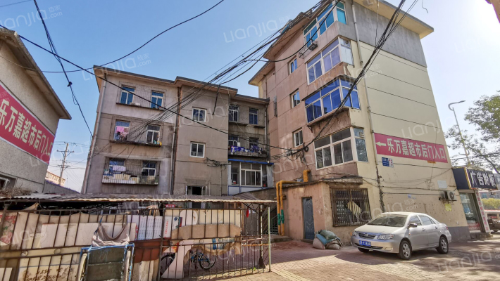 新兴小区外景图