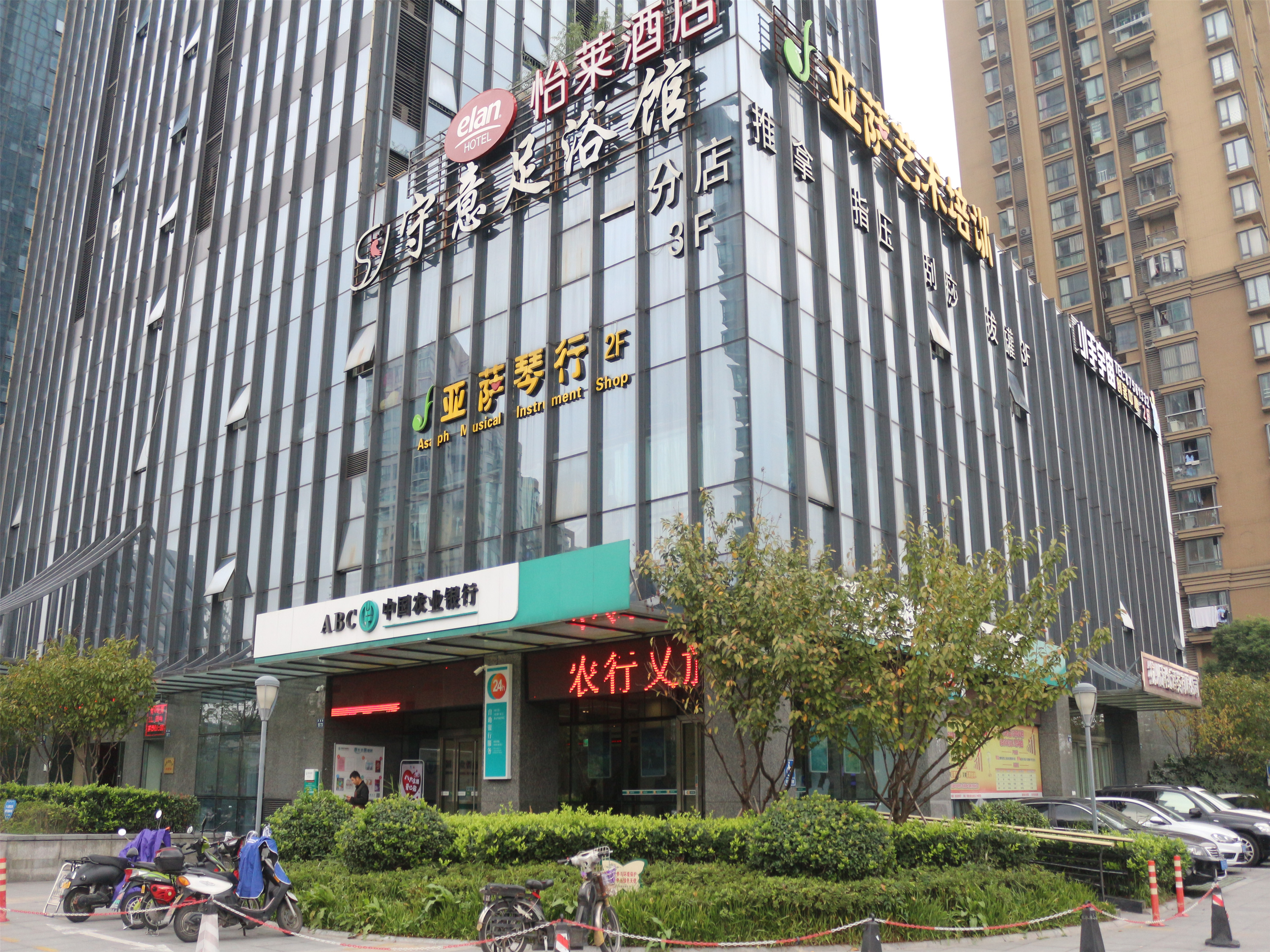 风尚蓝湾小区实景 6
