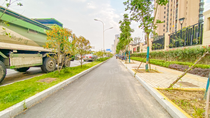 高铁都市花园东苑外景图