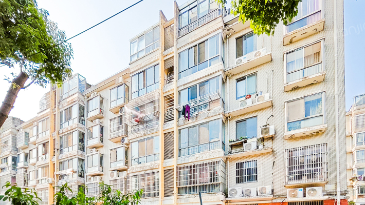 梅西新村外景图