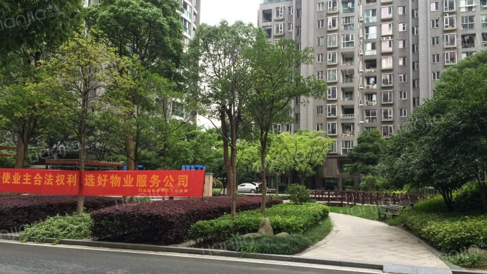 铂金时代外景图