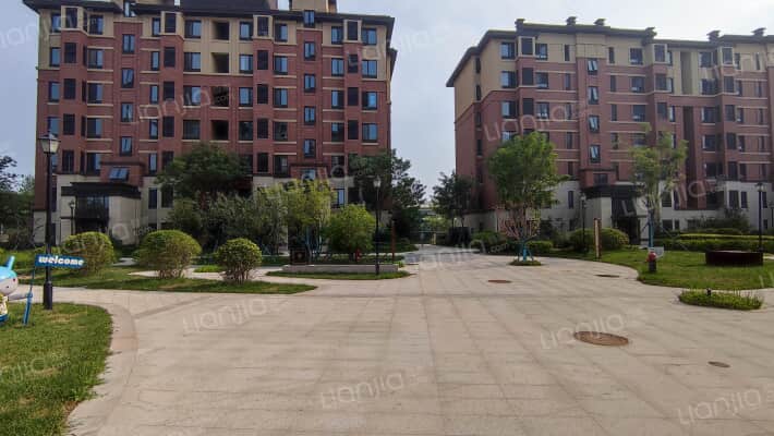 龙湖九里晴川外景图