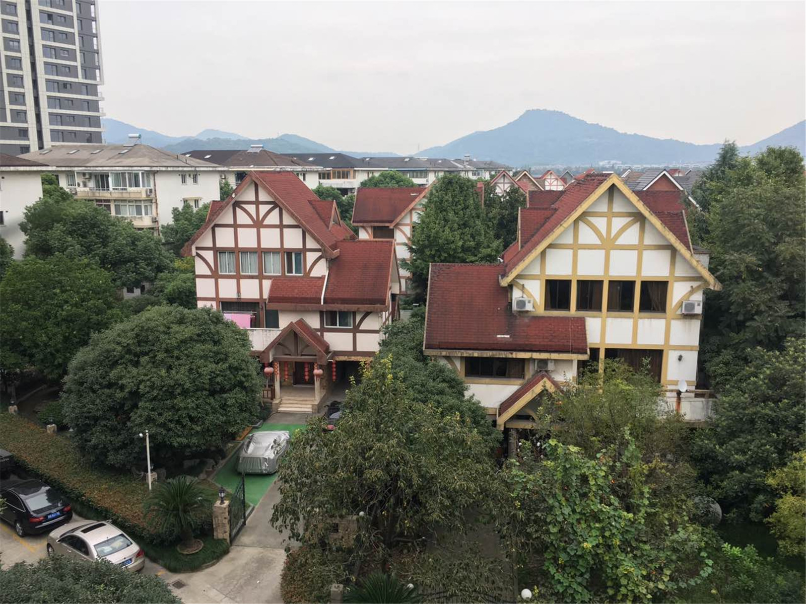 Zhijiang Garden compound photo 5