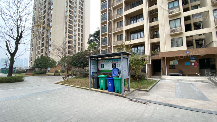 康泰家园小区外景图