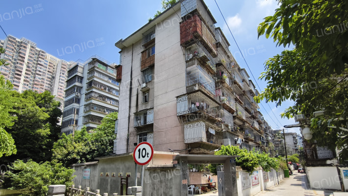 外贸宿舍外景图