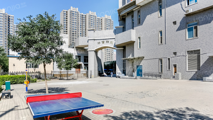 华富丽苑外景图