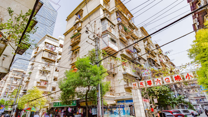 三五零六G栋小区外景图