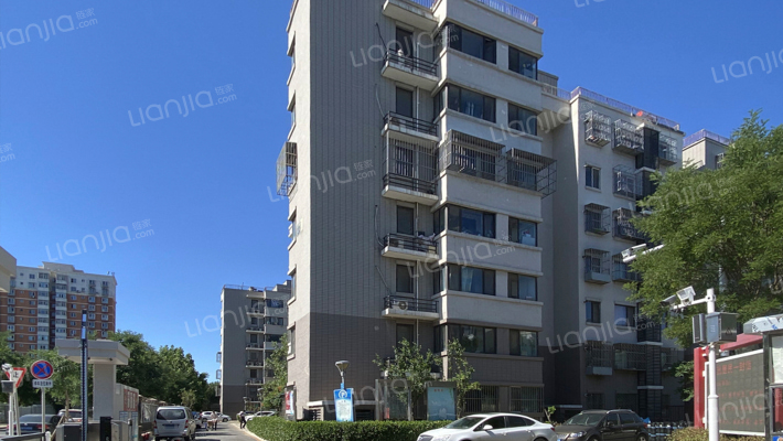 鸿坤理想城七期外景图