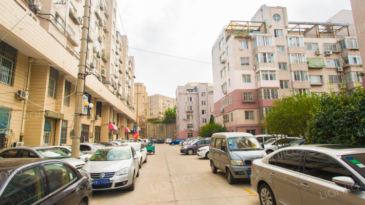 九水山庄外景图