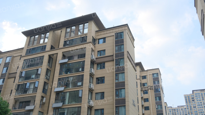 春晖花园外景图