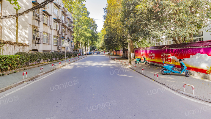 华中师范大学教工宿舍外景图