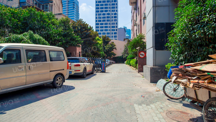 嘉发大厦外景图