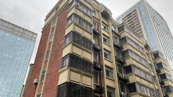 南海技工学校宿舍外景图