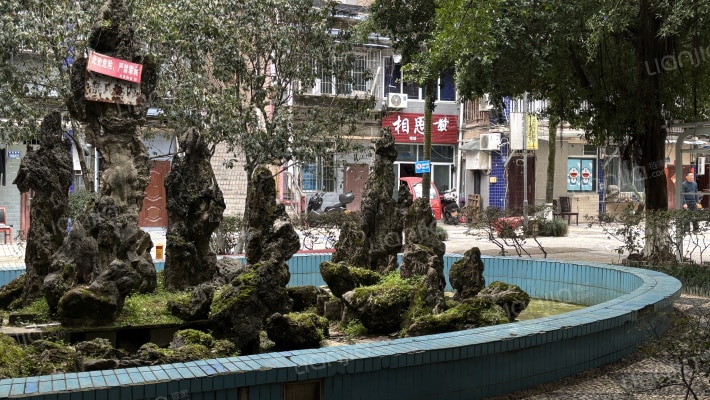 龙凤花园一区外景图