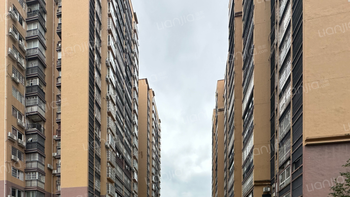 客运东站安置小区外景图
