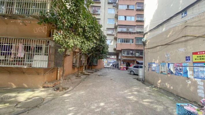 刘家冲长铁外景图