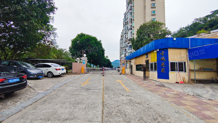 古城花苑外景图