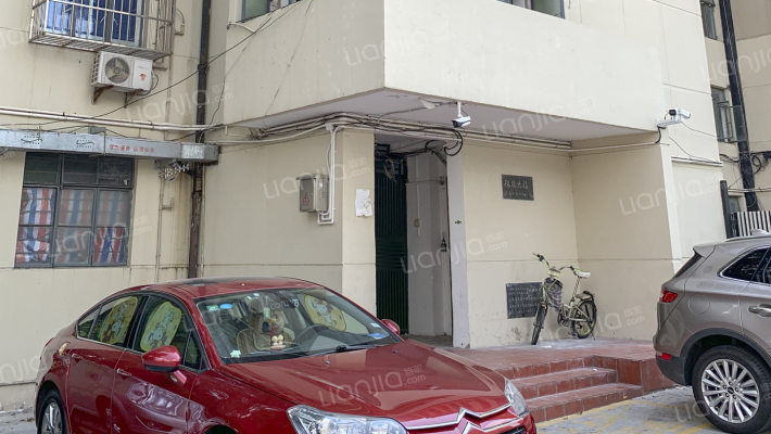 枫林大楼外景图